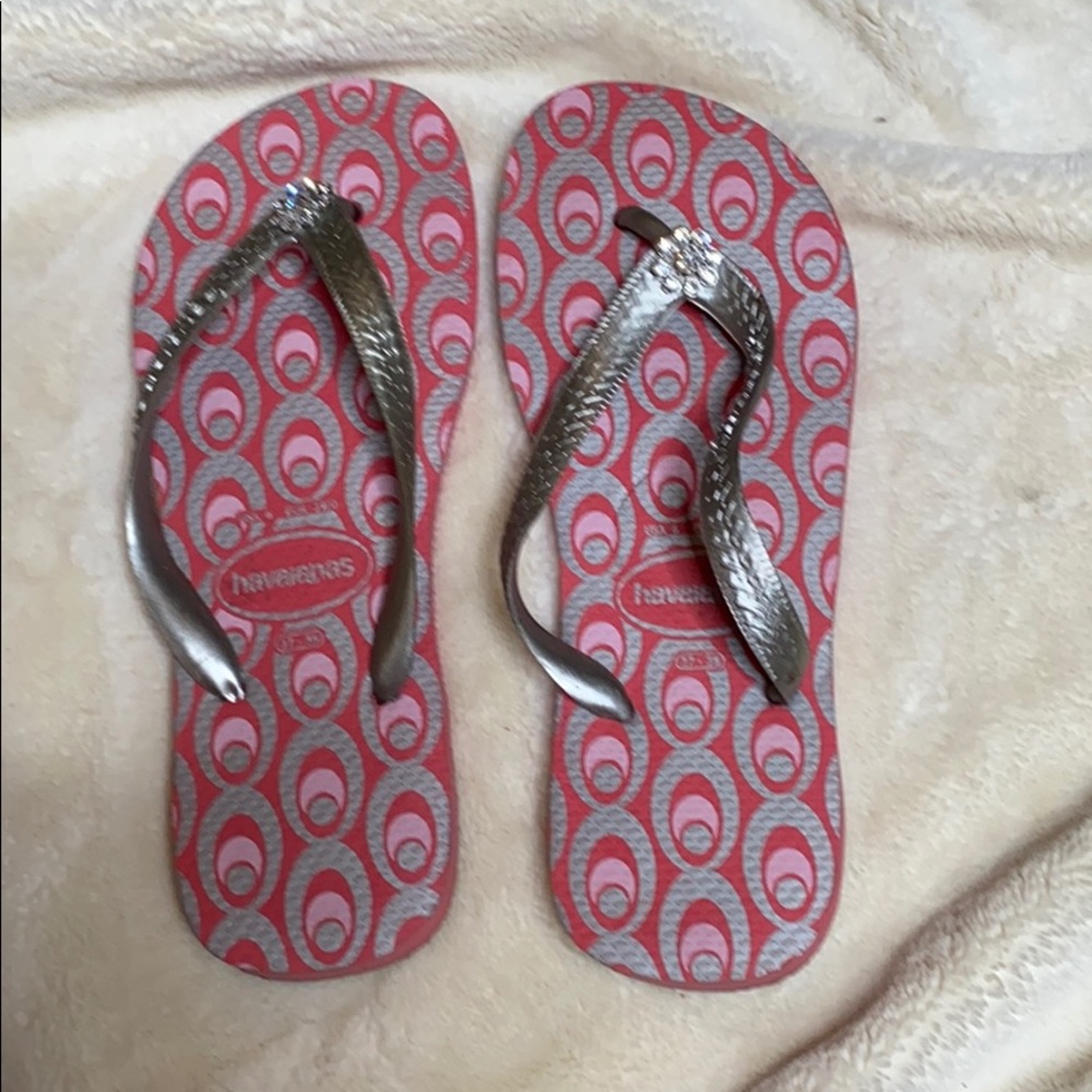 Havaianas rubber flip flops